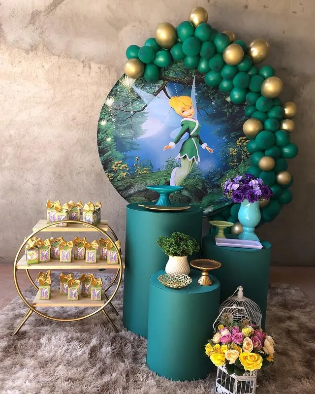 Decoração de festa infantil de aniversário com tema de dinossauros